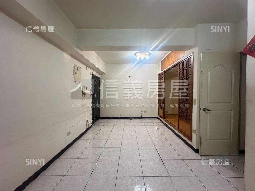 稀有釋出明房明廳房屋室內格局與周邊環境