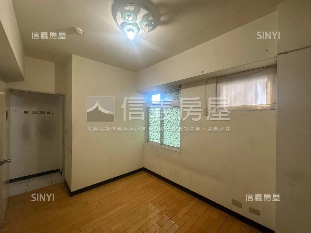 稀有釋出明房明廳房屋室內格局與周邊環境