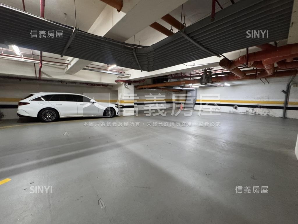 中正水美館坡平車位房屋室內格局與周邊環境
