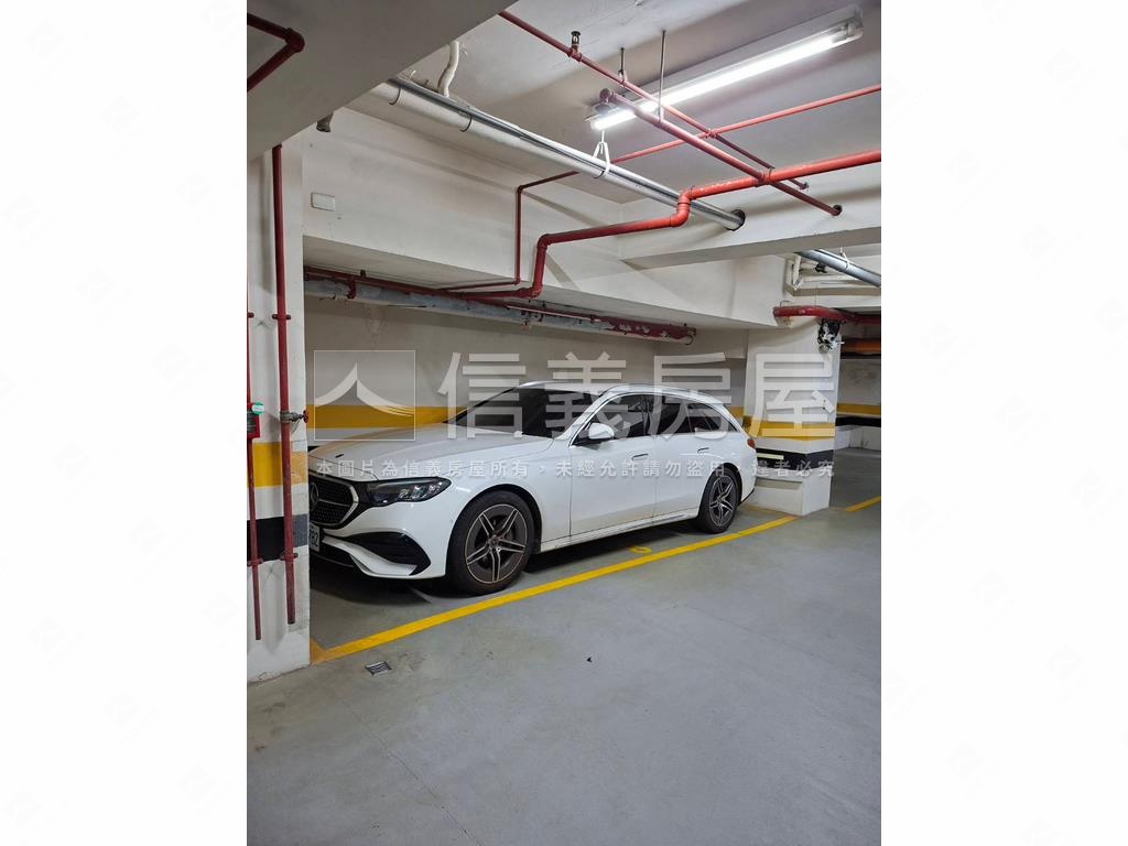 中正水美館坡平車位房屋室內格局與周邊環境