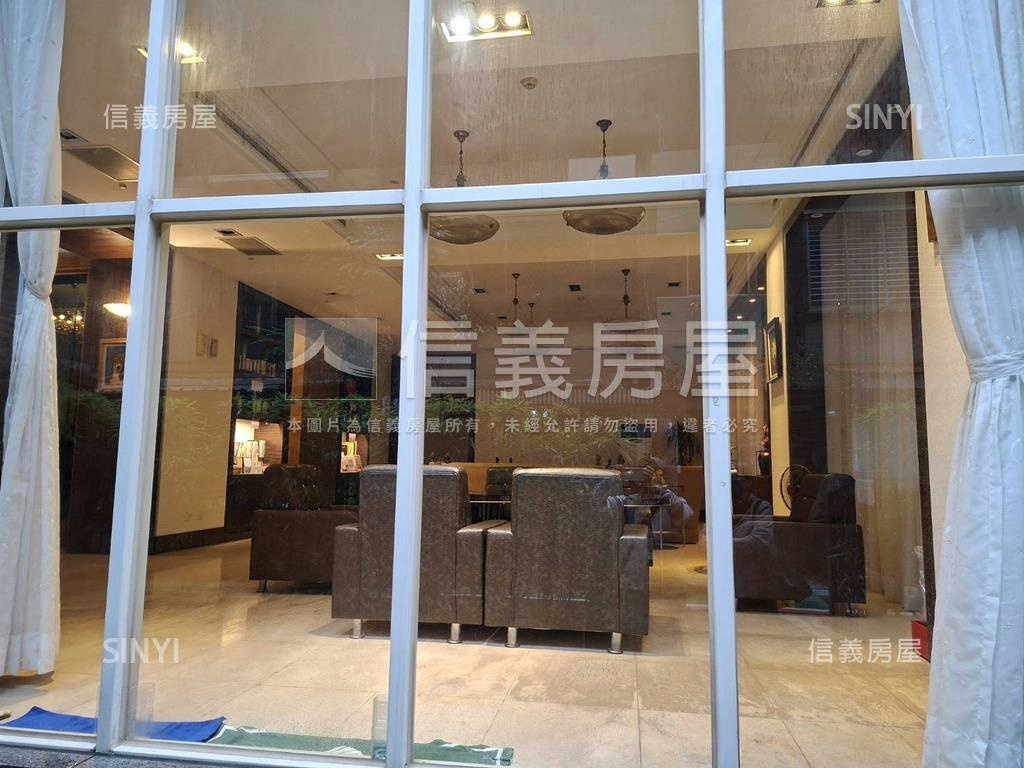 中正水美館坡平車位房屋室內格局與周邊環境