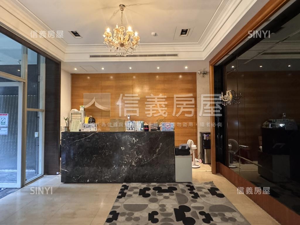 中正水美館坡平車位房屋室內格局與周邊環境