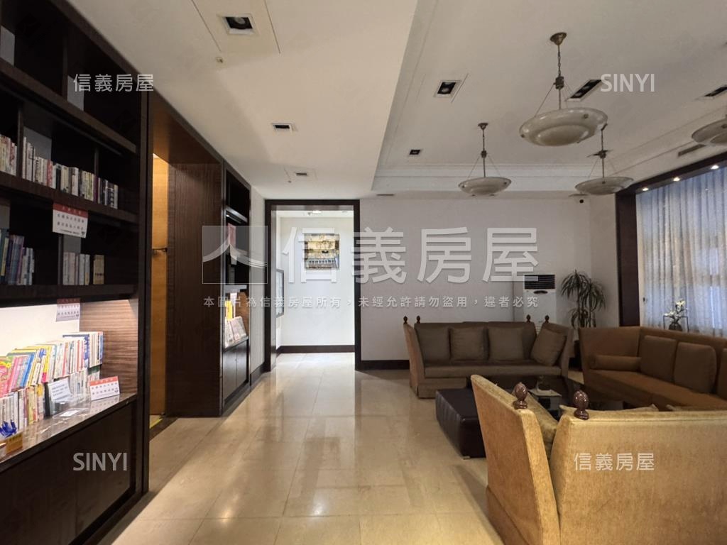 中正水美館坡平車位房屋室內格局與周邊環境