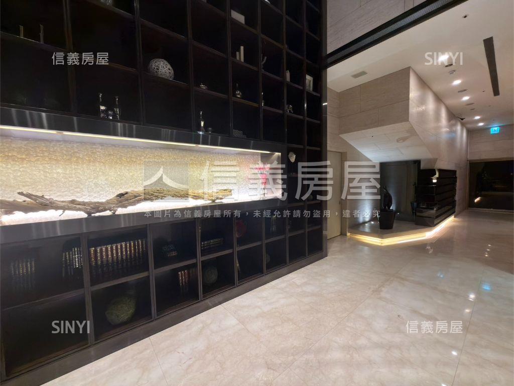 大中山鋼骨帝景富車位房屋室內格局與周邊環境