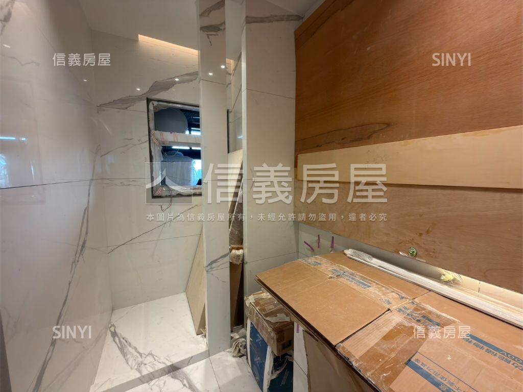 大中山鋼骨帝景富車位房屋室內格局與周邊環境