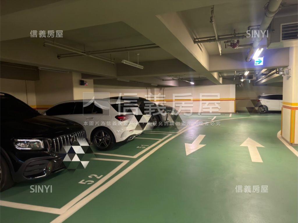 大中山鋼骨帝景富車位房屋室內格局與周邊環境