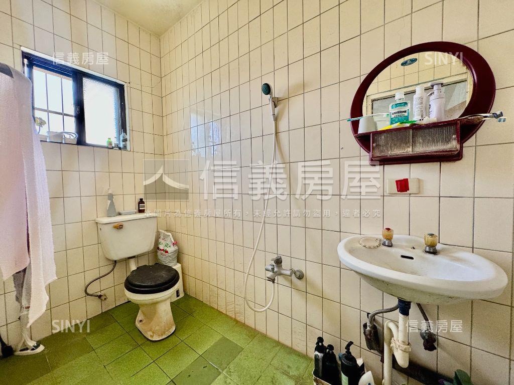 功學社新村採光美透天房屋室內格局與周邊環境