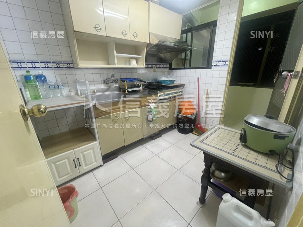 華陽市場旁三房美華廈房屋室內格局與周邊環境