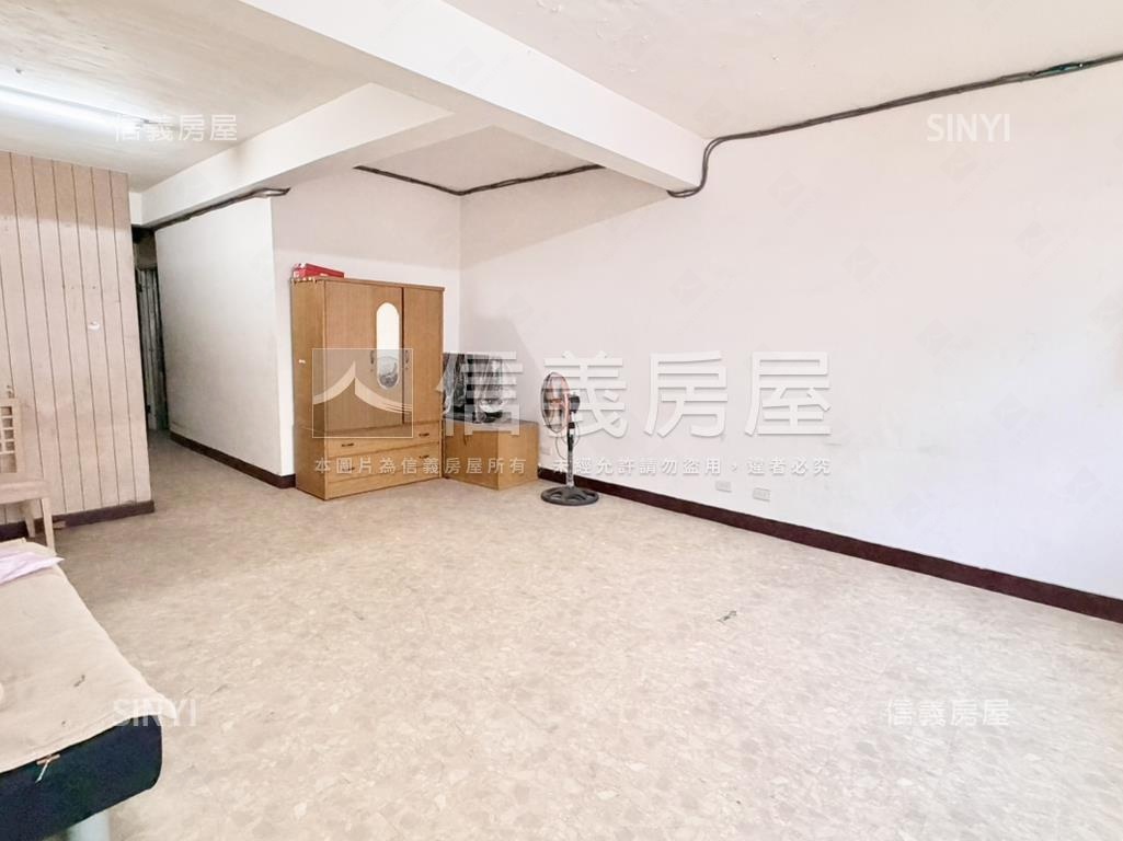 正中山路透天店面房屋室內格局與周邊環境