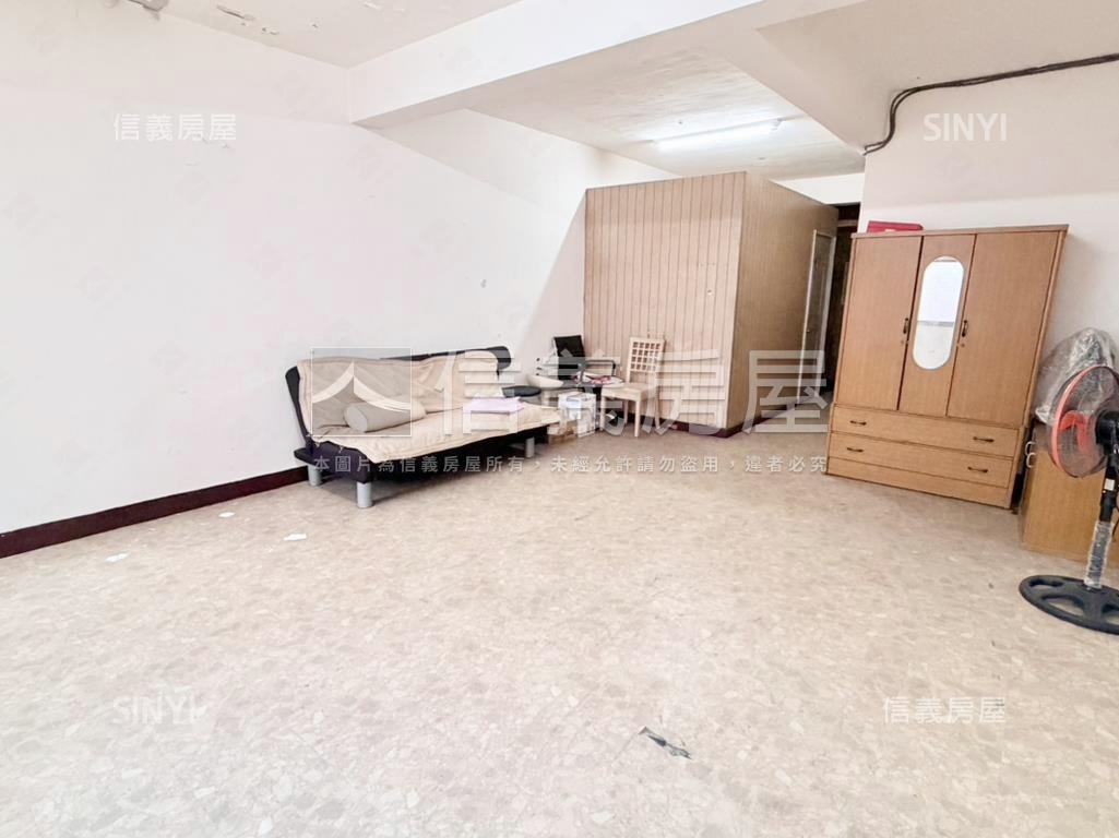 正中山路透天店面房屋室內格局與周邊環境