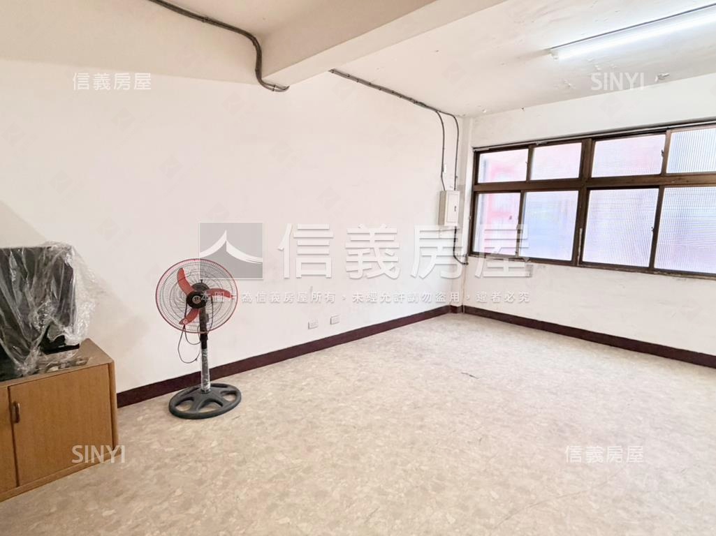 正中山路透天店面房屋室內格局與周邊環境