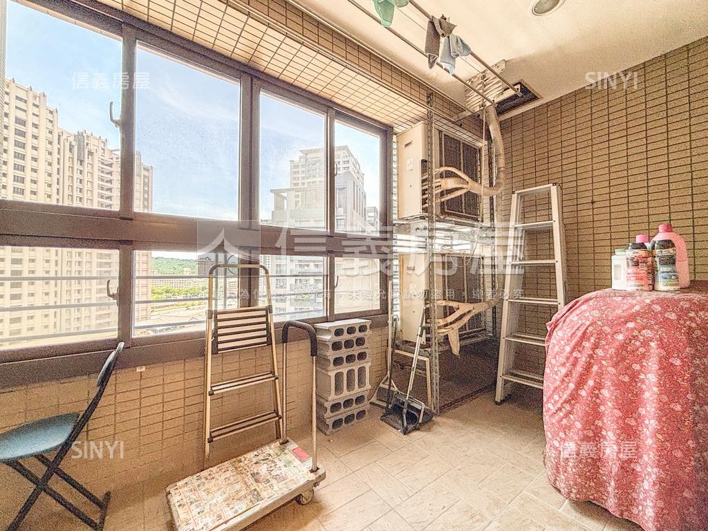 精緻愛河景觀雙車豪邸房屋室內格局與周邊環境