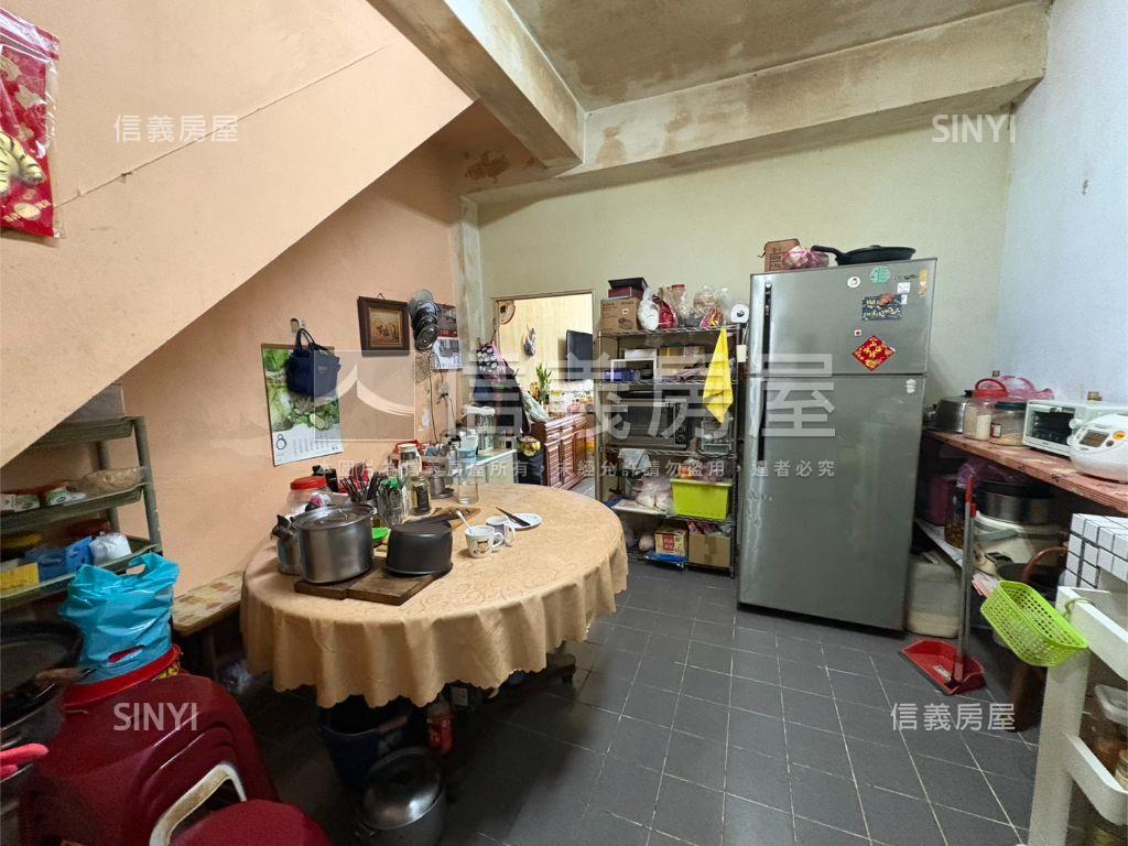 稀有關渡捷運站旁透天房屋室內格局與周邊環境
