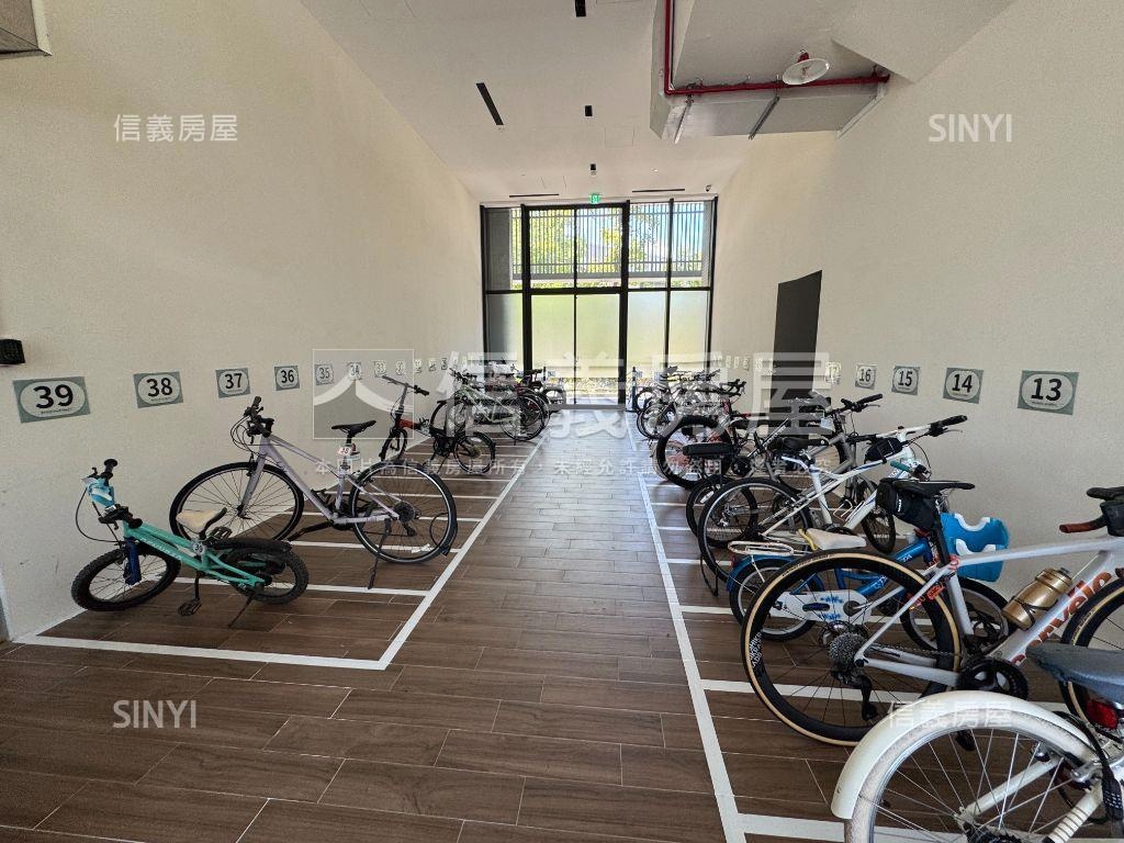 灣岸河邊貴族房屋室內格局與周邊環境
