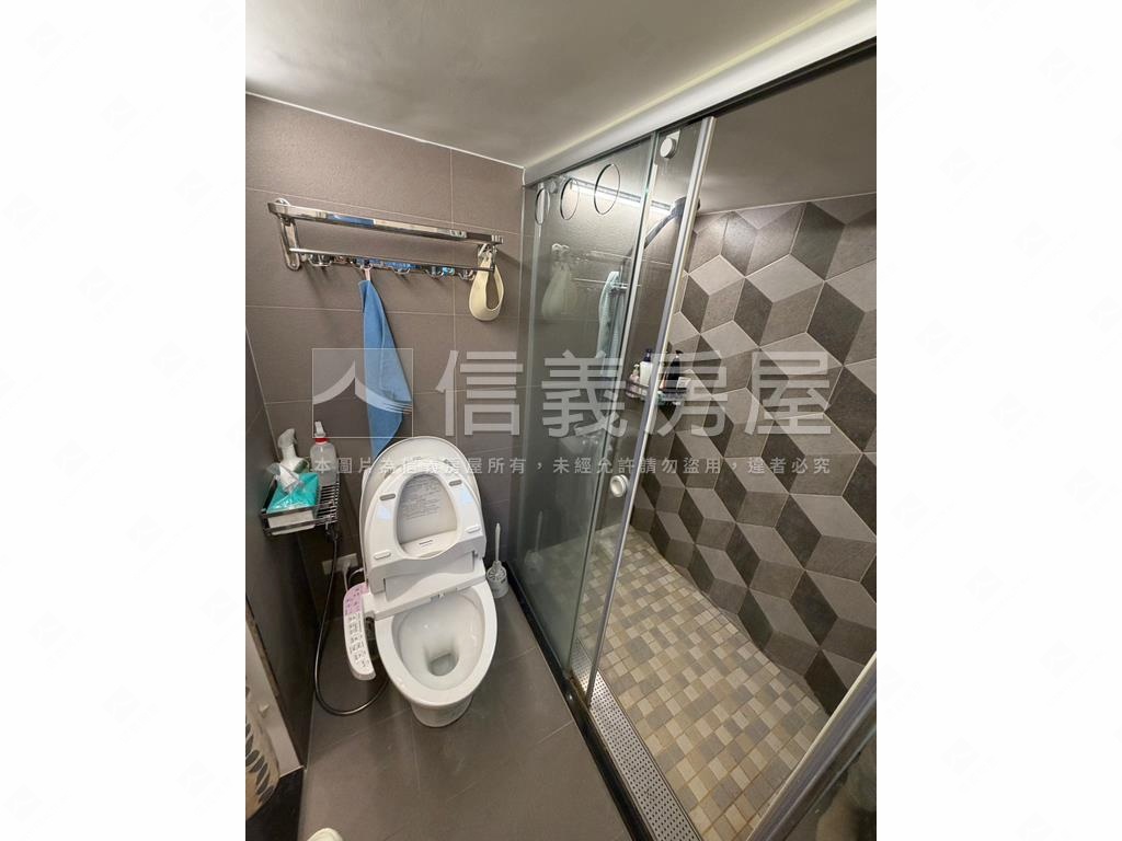 專任鎮金殿高樓美裝潢房屋室內格局與周邊環境