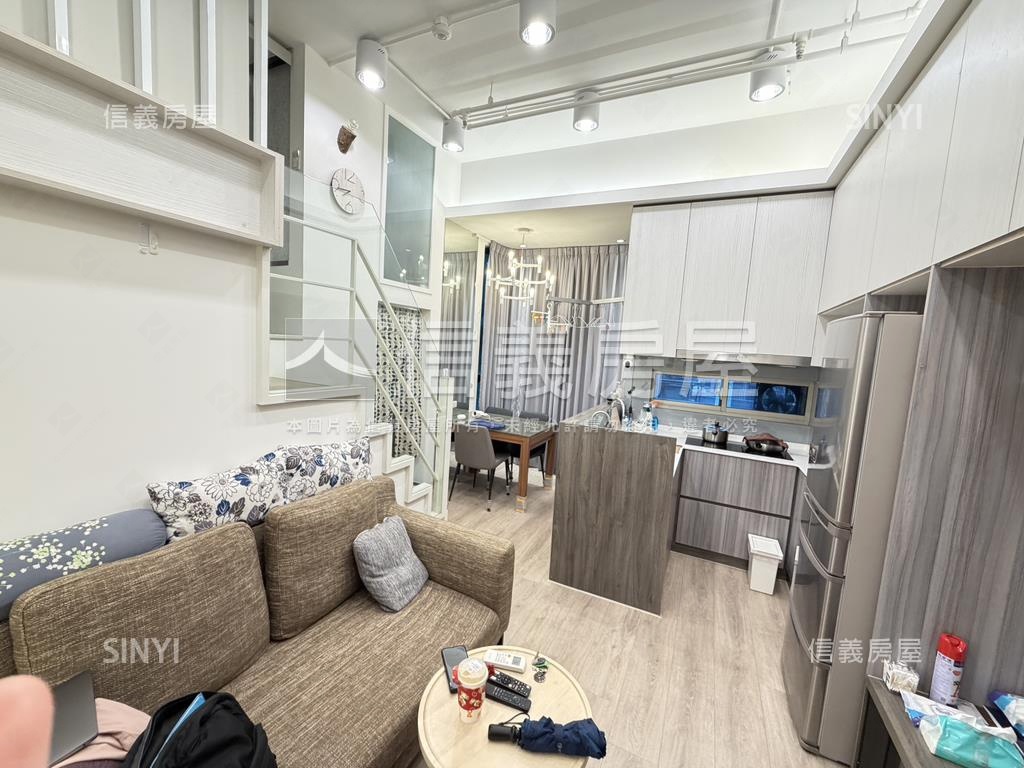 專任鎮金殿高樓美裝潢房屋室內格局與周邊環境