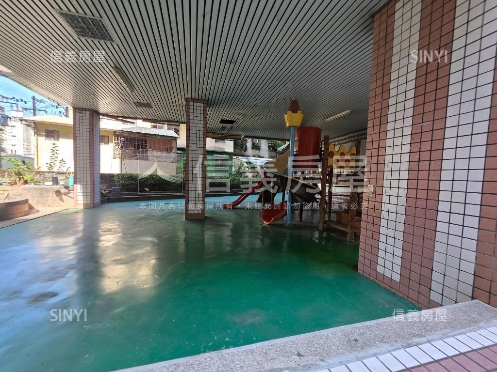 大觀園高樓４房車位房屋室內格局與周邊環境