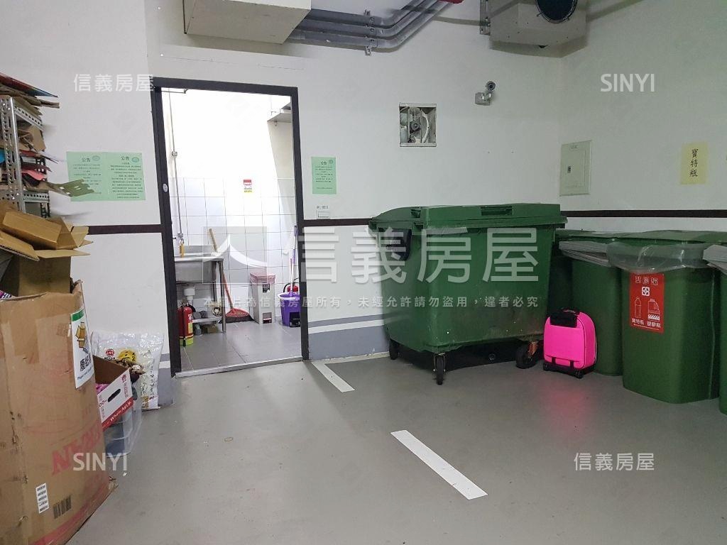 【新潤峰采】屋主誠意出售房屋室內格局與周邊環境