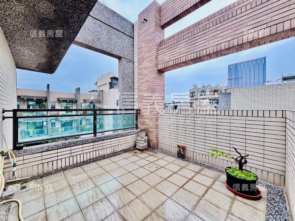 仁武優質面寬七米透天房屋室內格局與周邊環境