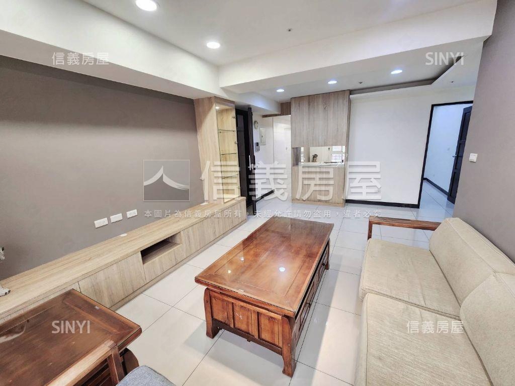 法國之星Ｃ棟明亮三房車位房屋室內格局與周邊環境