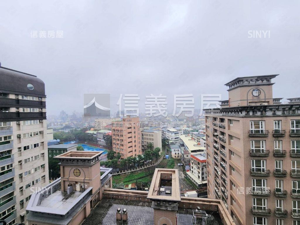 法國之星Ｃ棟明亮三房車位房屋室內格局與周邊環境