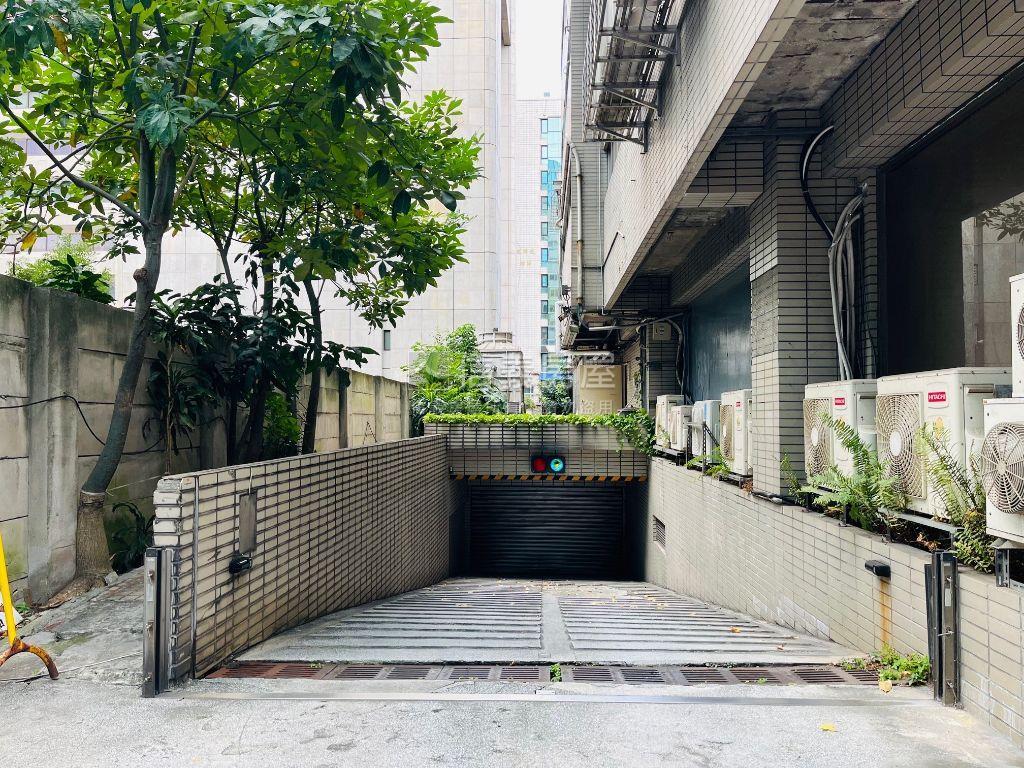 元利帷幕辦公大樓房屋室內格局與周邊環境