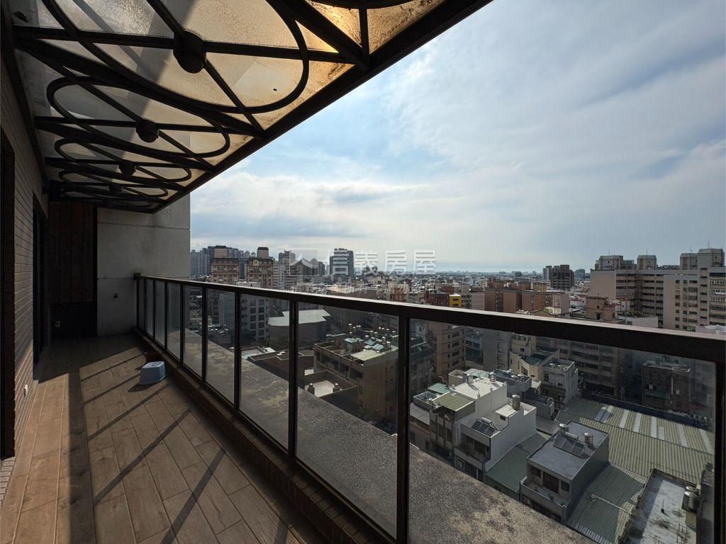 興聚沐川高樓景觀美宅房屋室內格局與周邊環境