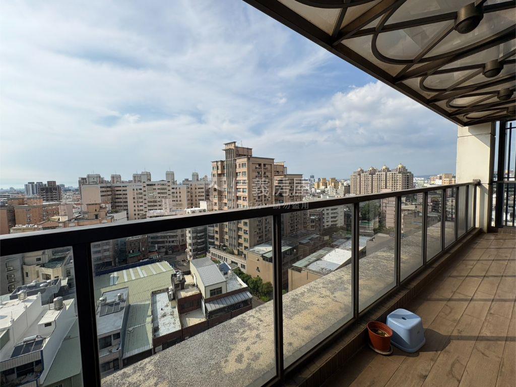 興聚沐川高樓景觀美宅房屋室內格局與周邊環境