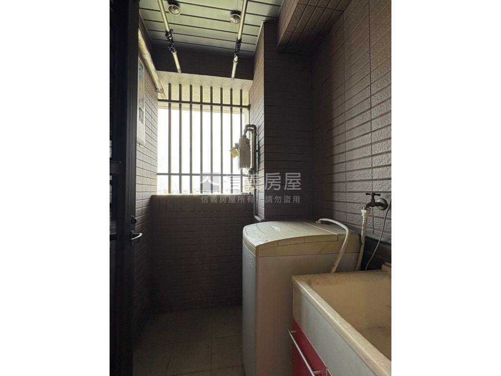 興聚沐川高樓景觀美宅房屋室內格局與周邊環境