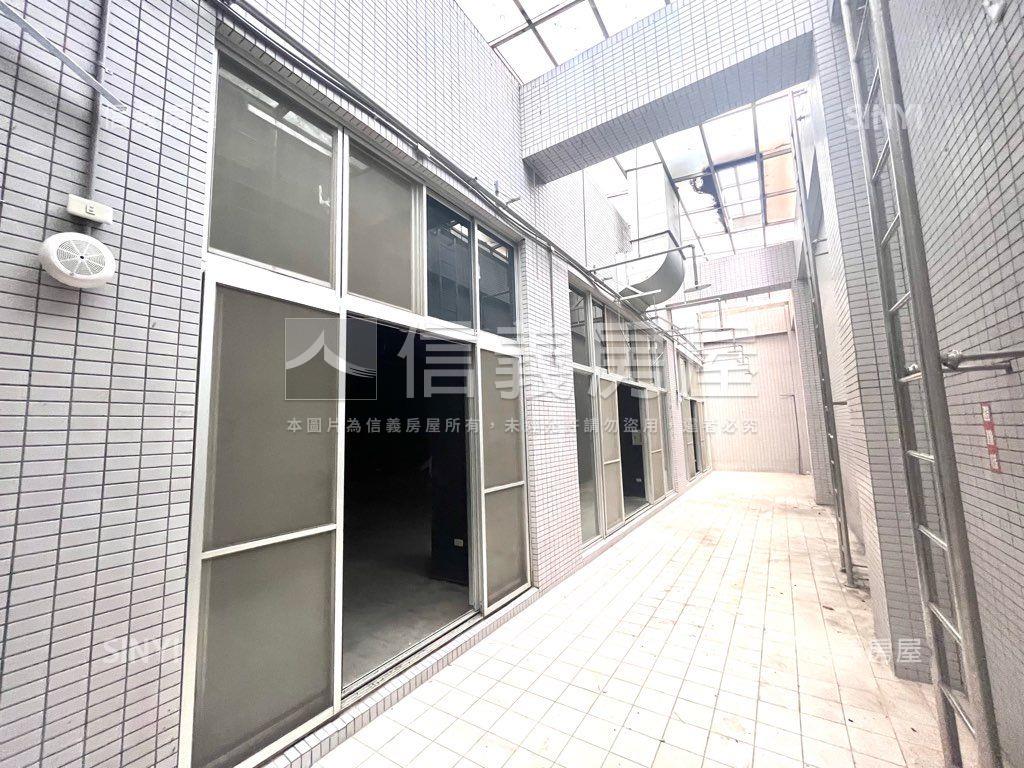 近捷運市政府站大坪數店面房屋室內格局與周邊環境