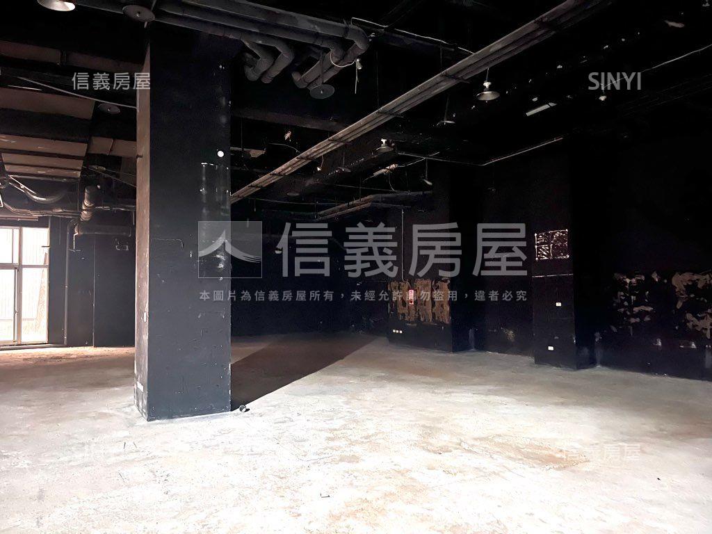 近捷運市政府站大坪數店面房屋室內格局與周邊環境