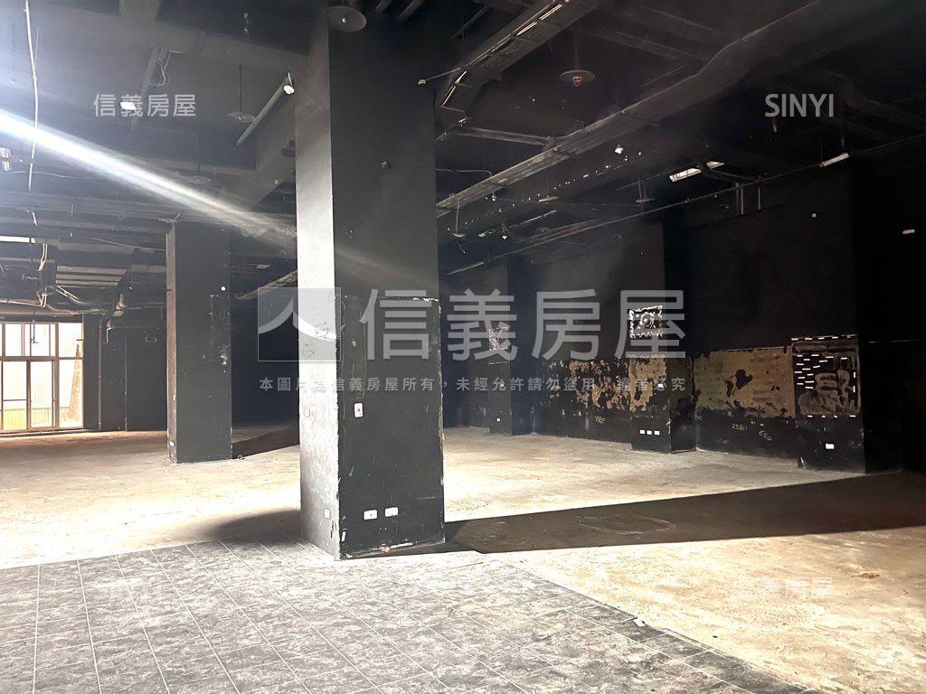 近捷運市政府站大坪數店面房屋室內格局與周邊環境