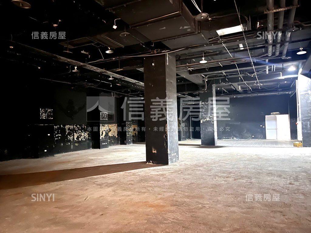 近捷運市政府站大坪數店面房屋室內格局與周邊環境