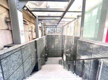 近捷運市政府站大坪數店面