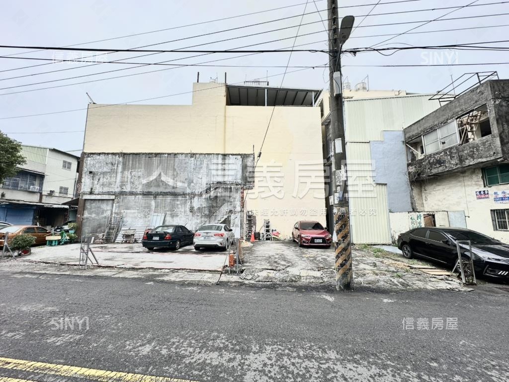 仁武三角窗雙面臨路土地房屋室內格局與周邊環境