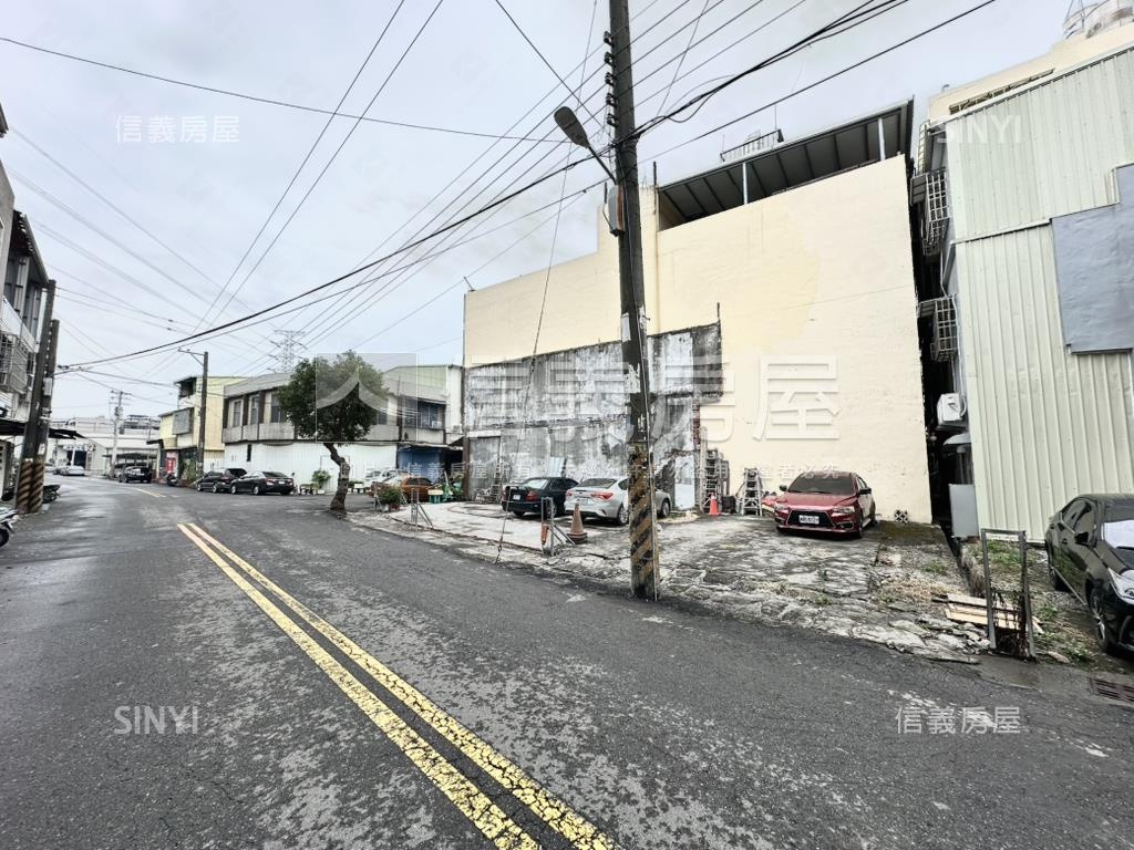 仁武三角窗雙面臨路土地房屋室內格局與周邊環境
