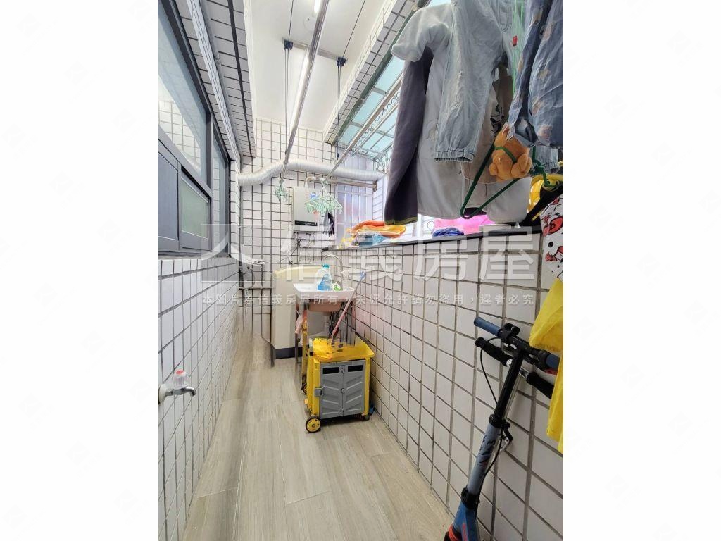麗園溫馨裝潢優質美三房房屋室內格局與周邊環境