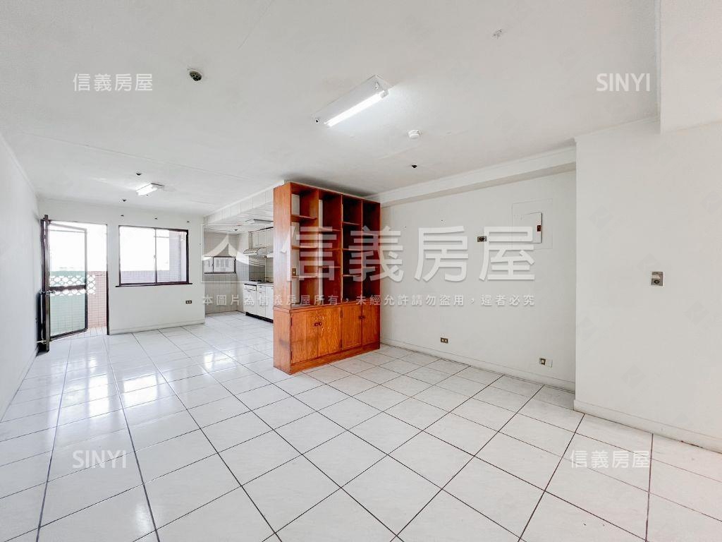 【國泰】大三房平面車位房屋室內格局與周邊環境