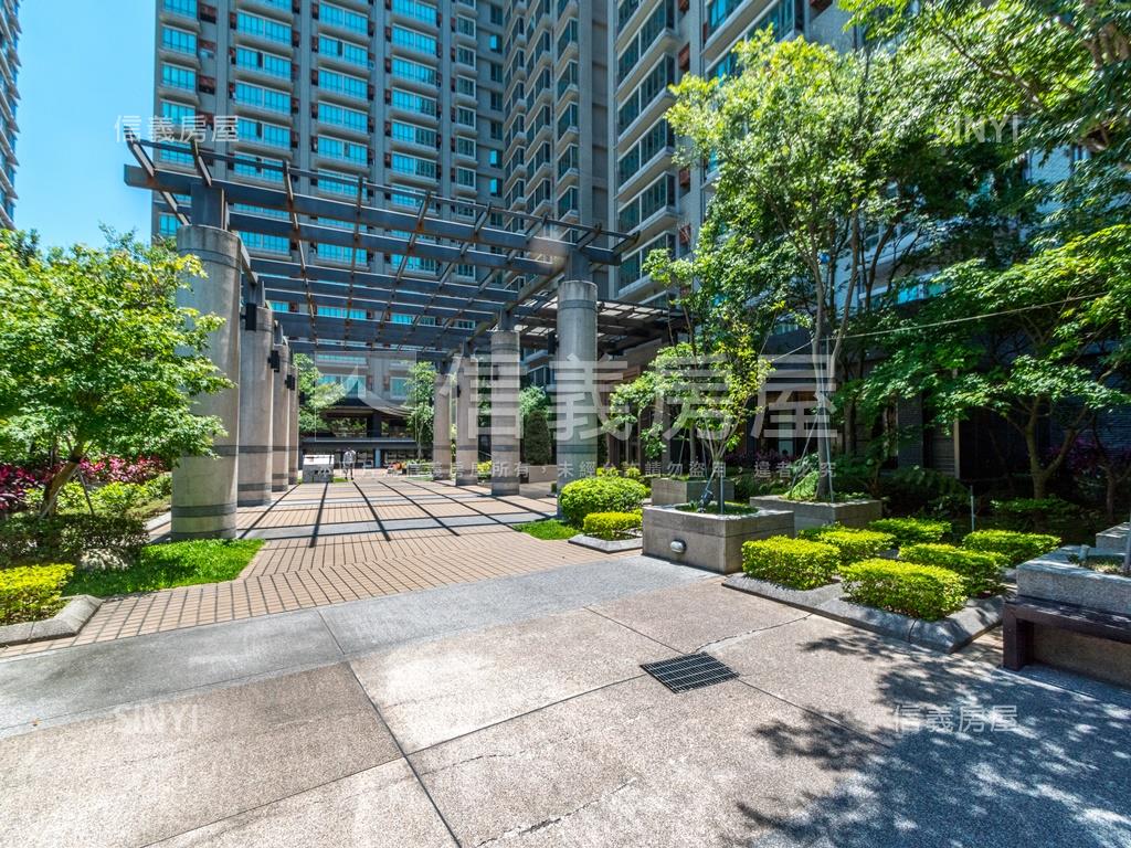 南加州Ｂ棟有河景房屋室內格局與周邊環境