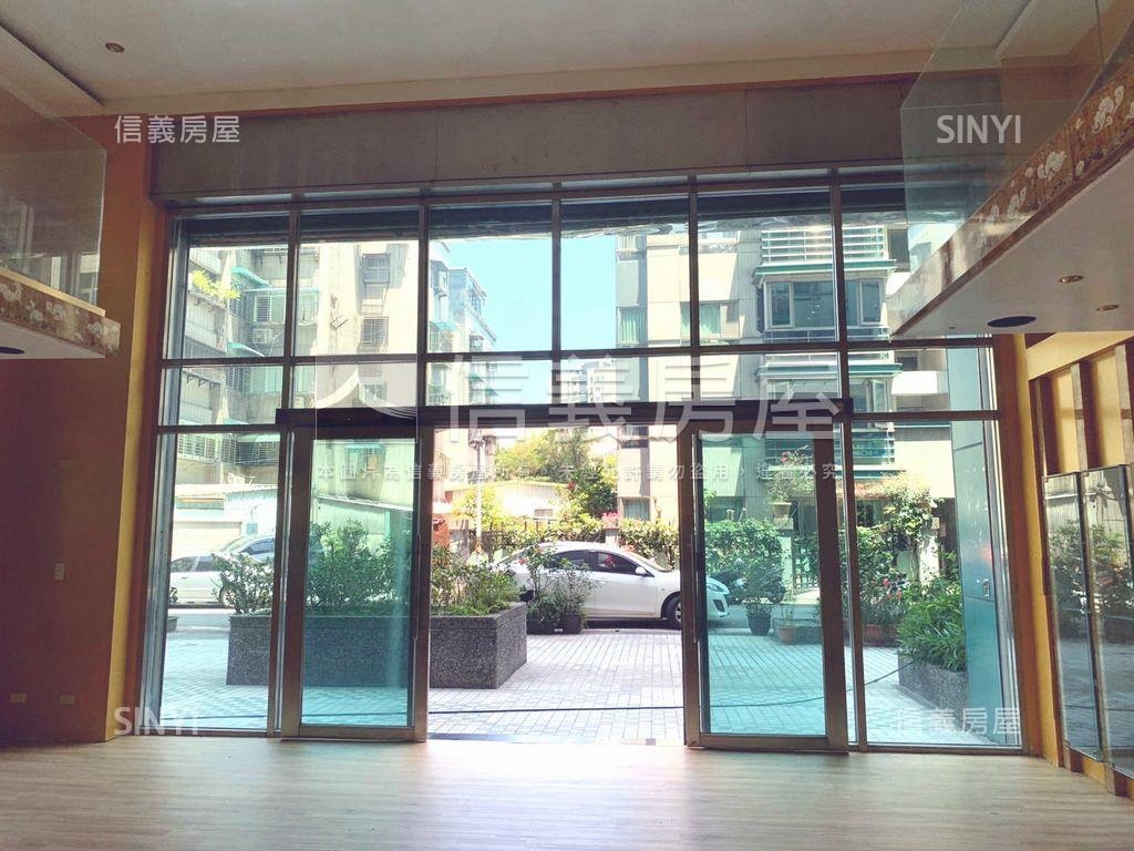 【店面】挑高美妝首選房屋室內格局與周邊環境