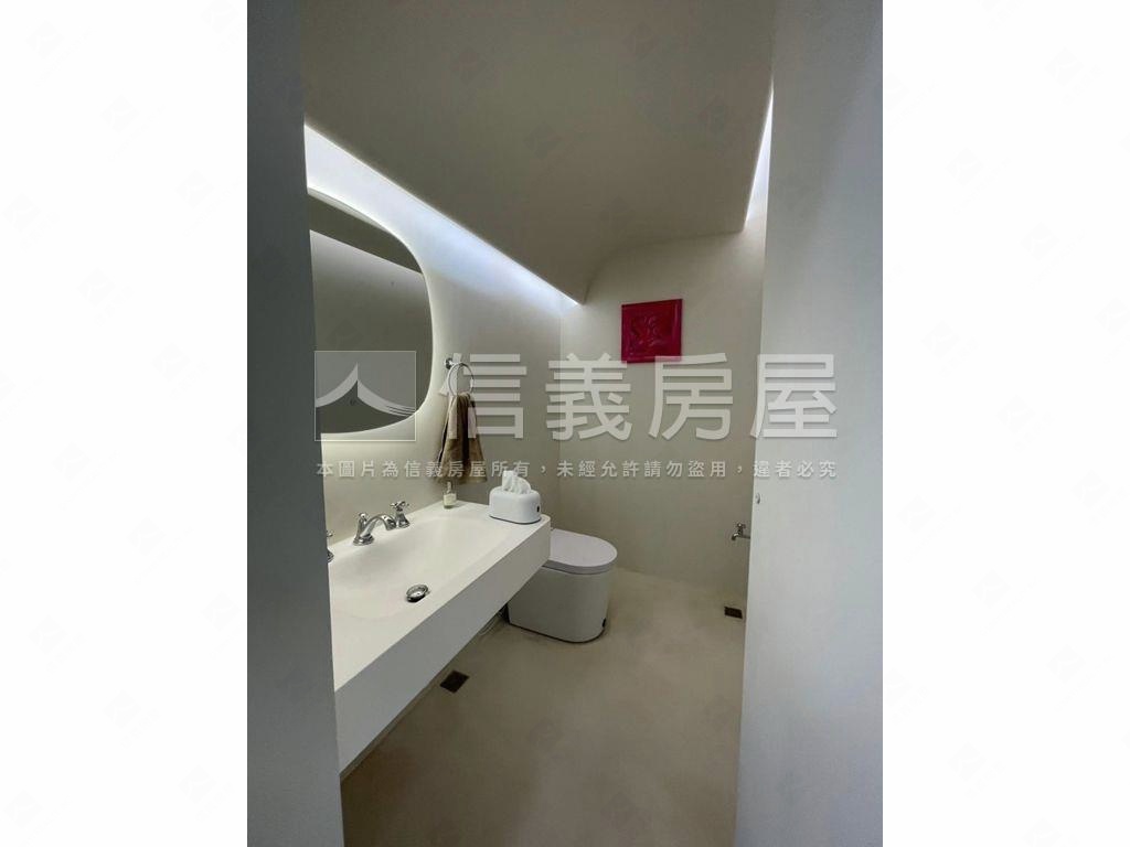 【店面】挑高美妝首選房屋室內格局與周邊環境