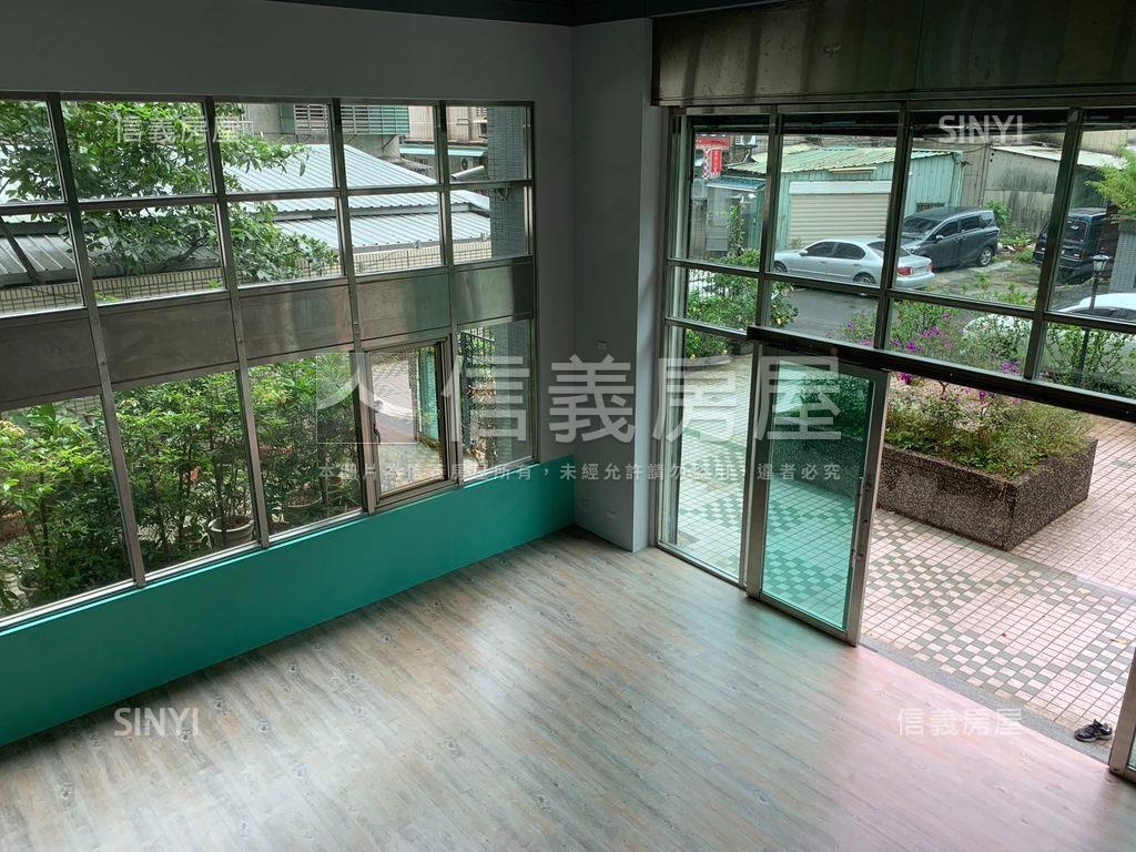 【店面】挑高美妝首選房屋室內格局與周邊環境