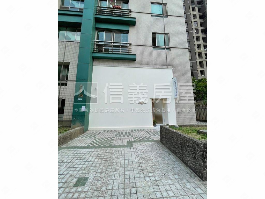 【店面】挑高美妝首選房屋室內格局與周邊環境