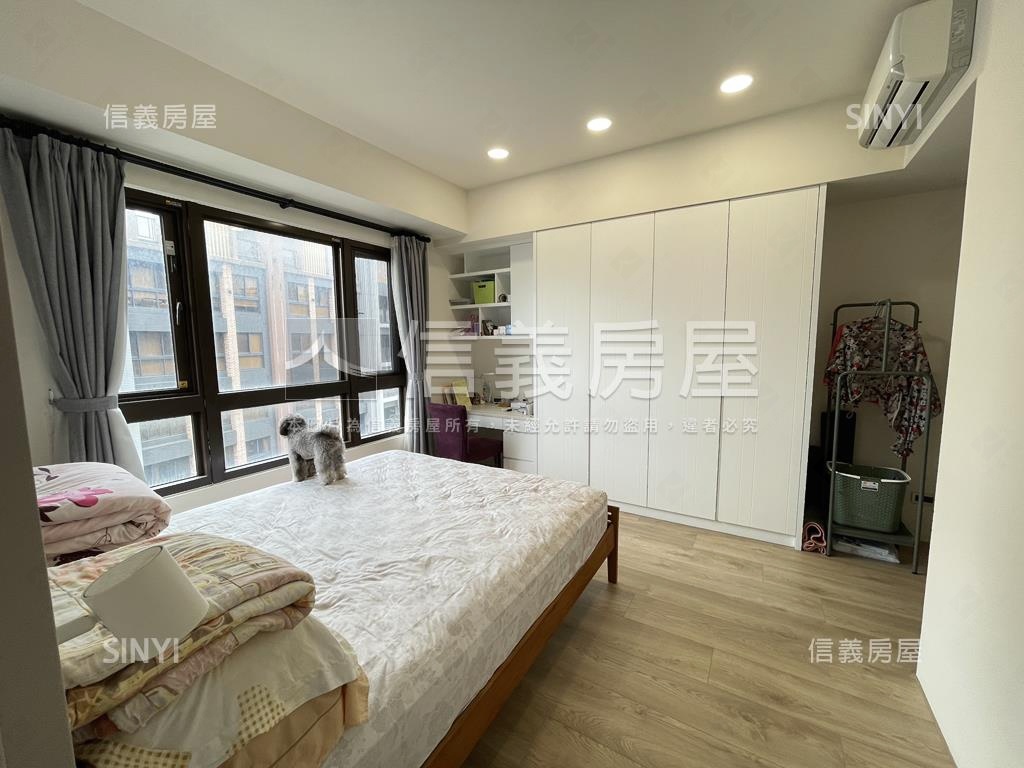 一號公館四房雙車位房屋室內格局與周邊環境