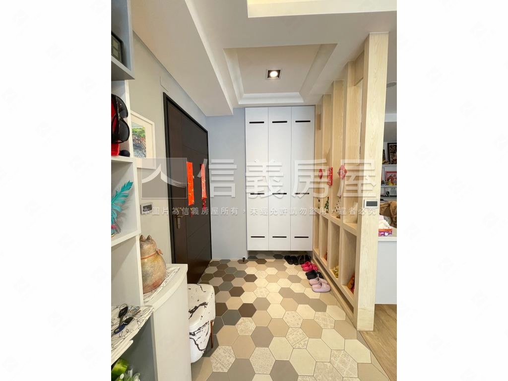 一號公館四房雙車位房屋室內格局與周邊環境