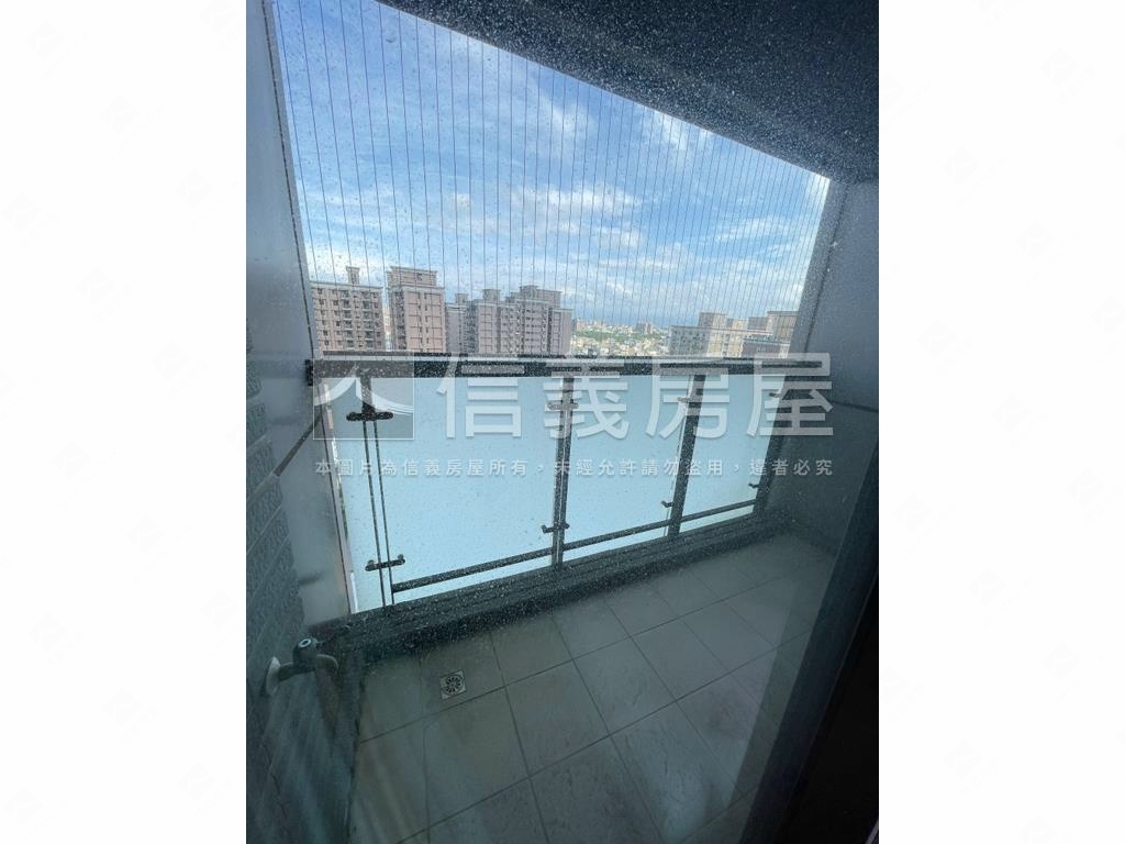 一號公館四房雙車位房屋室內格局與周邊環境