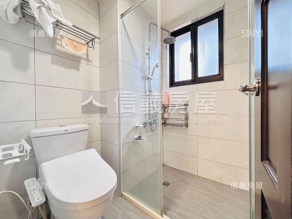 近未來捷運站精美兩房房屋室內格局與周邊環境