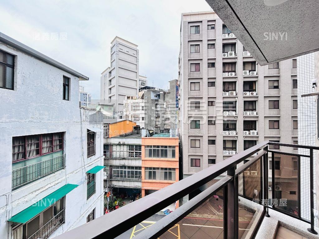 近未來捷運站精美兩房房屋室內格局與周邊環境