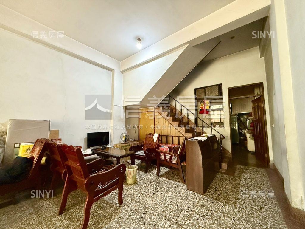 北平商圈邊間大空間透天房屋室內格局與周邊環境