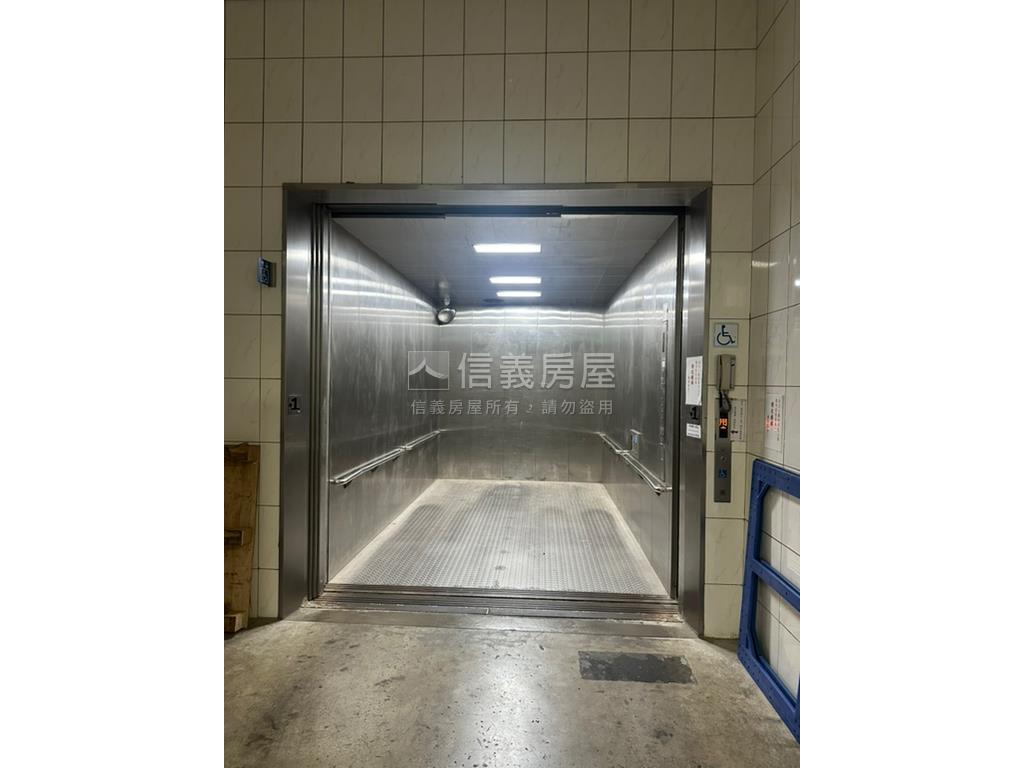 ＡＩ科技食品業ＲＣ廠房房屋室內格局與周邊環境